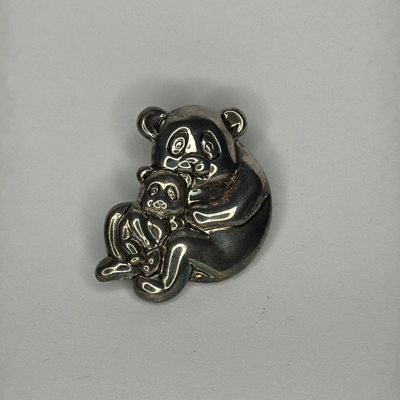 Elegant Silver Panda Pin - Picture 1 of 4